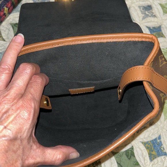 Louis Vuitton Dauphine backpack sold out rare! Perfect condition - Picture 6 of 9